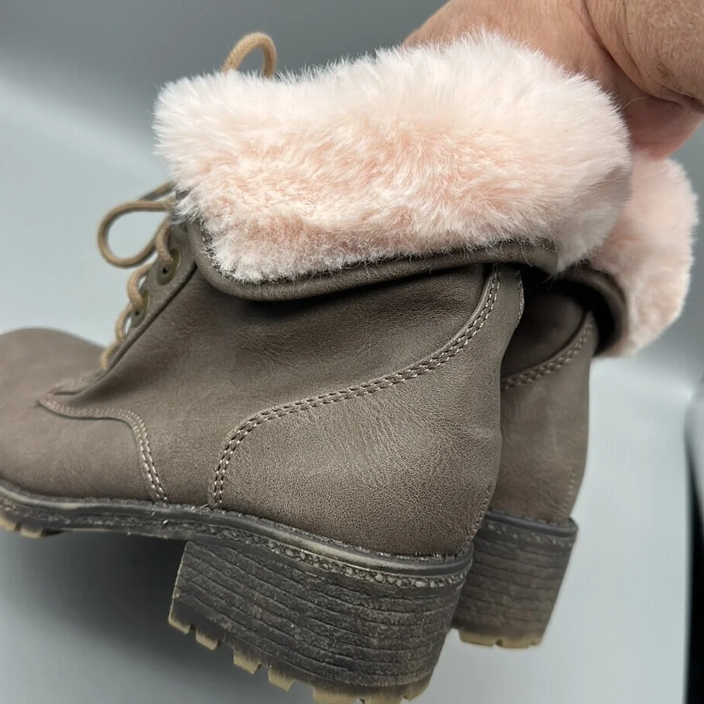 Justice taupe with faux fur girls youth hiking boots size 1